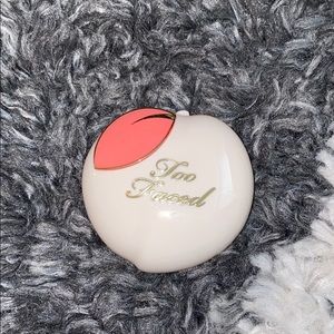 NBWOB Too Faced Melting  Powder Blush